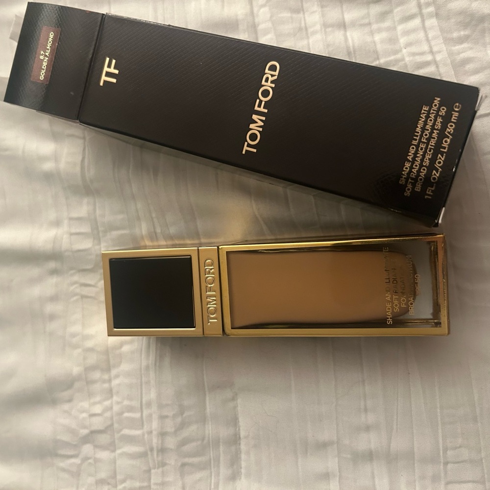 Tom Ford Foundation in Black and Gold